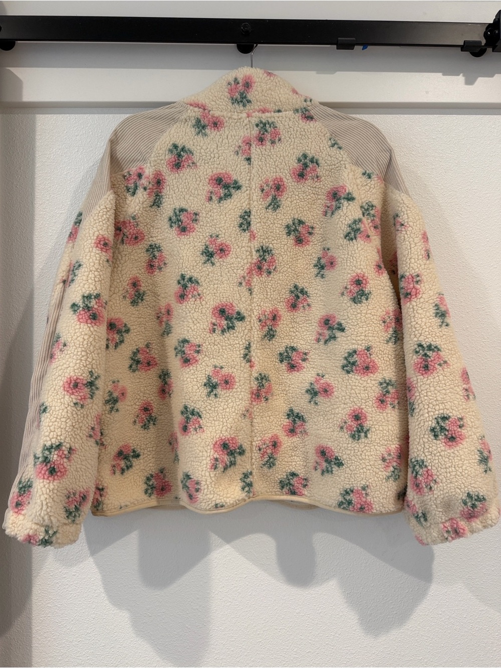 Cream Floral SherpaTeddy zip up with Pink Floral Print - Picture 2 of 12